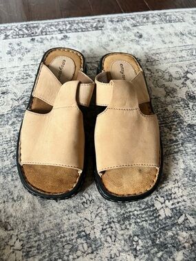 Easy Spirit leather Beige/Tan Open-Toe Slide Sandals NWOT